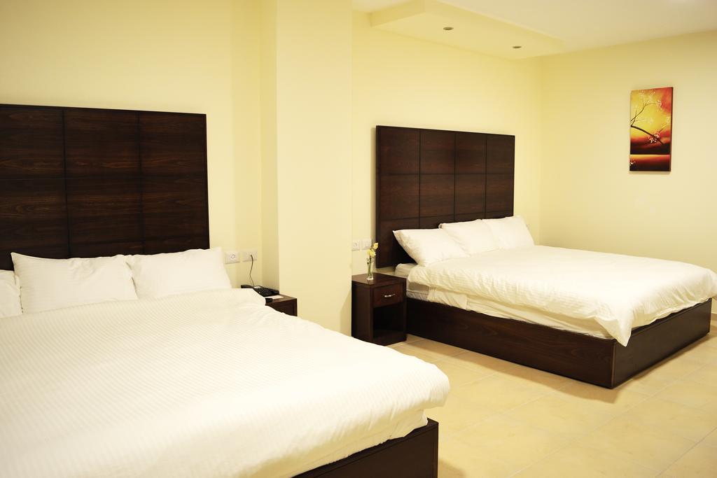 Taybeh Golden Hotel Ramallah Exteriör bild